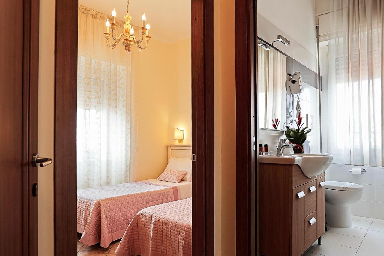 Il Castello Guest House Сассарі Екстер'єр фото