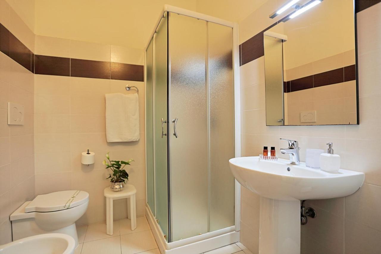 Il Castello Guest House Сассарі Екстер'єр фото