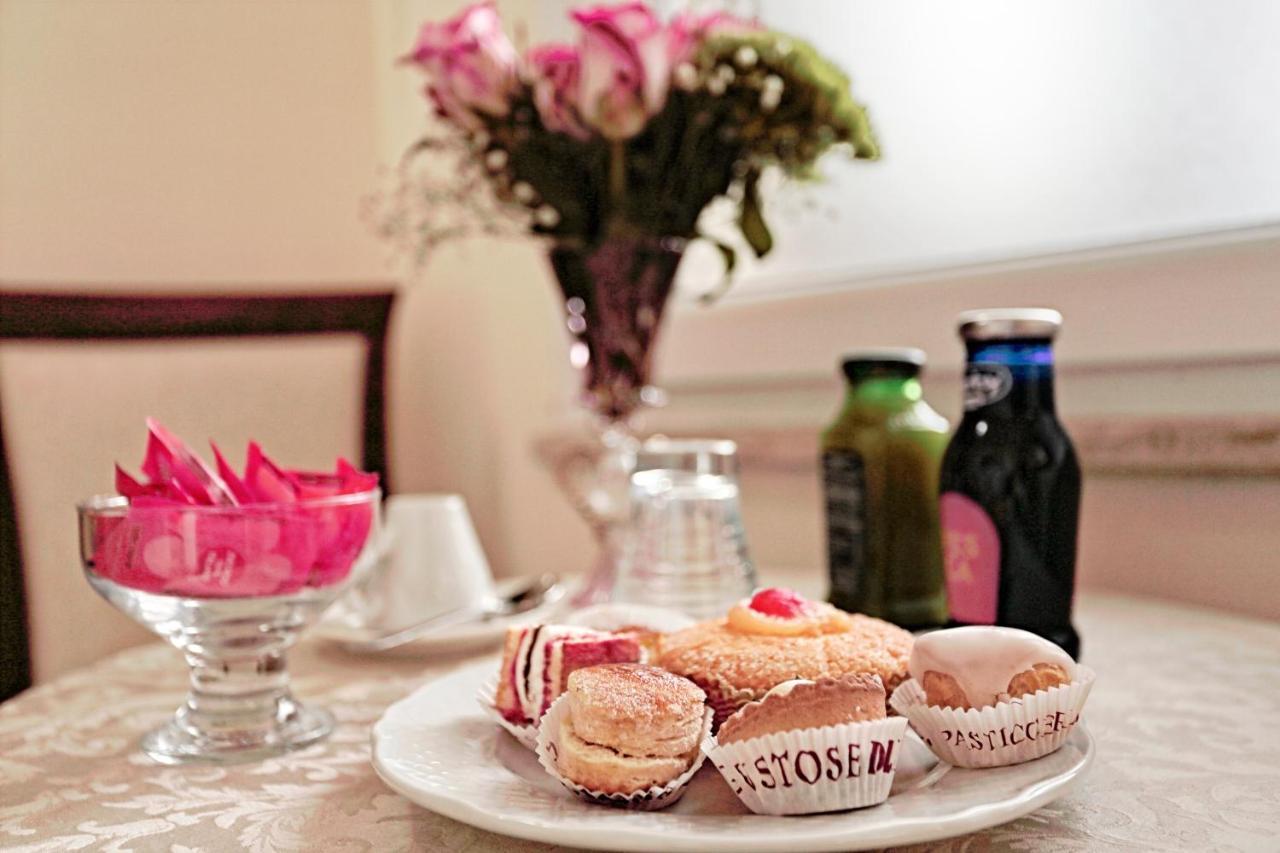 Il Castello Guest House Сассарі Екстер'єр фото